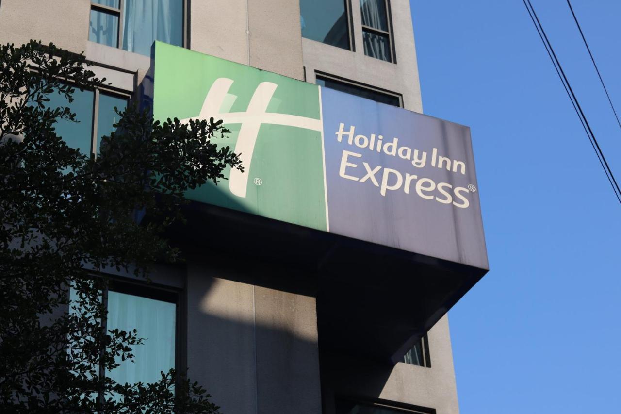 Holiday Inn Express Bangkok Sukhumvit 11, An Ihg Hotel Εξωτερικό φωτογραφία