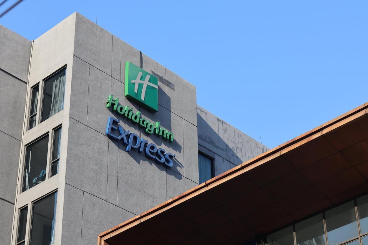 Holiday Inn Express Bangkok Sukhumvit 11, An Ihg Hotel Εξωτερικό φωτογραφία